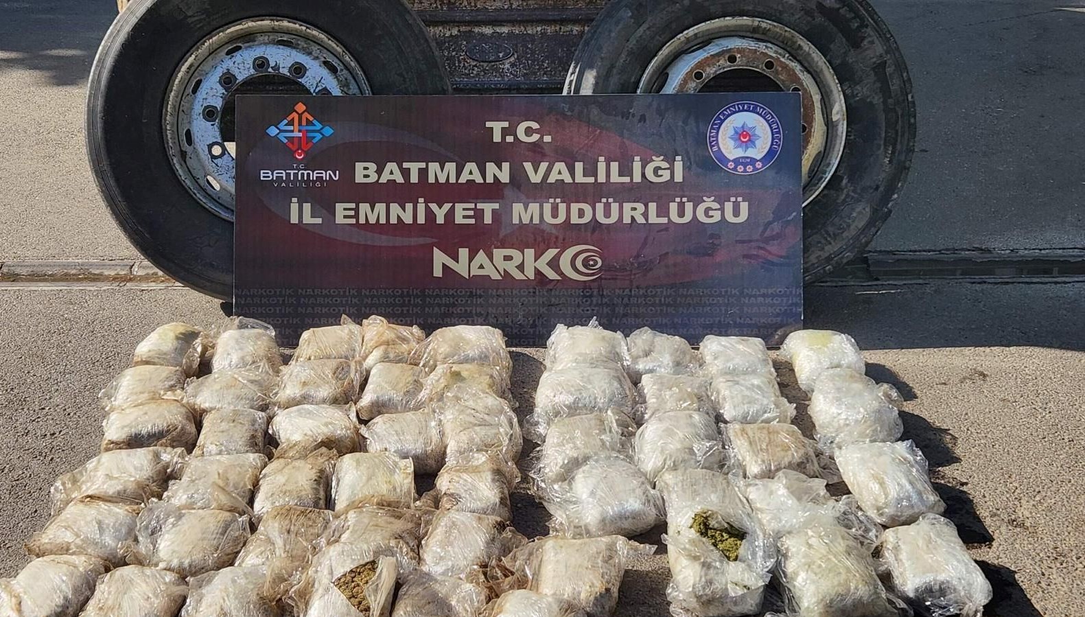 batmandauyusturucu operasyonunda 4 tutuklama qjVsjVIk