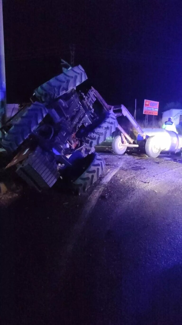 cerkeste otomobil traktor carpismasi 5JCvI7SW