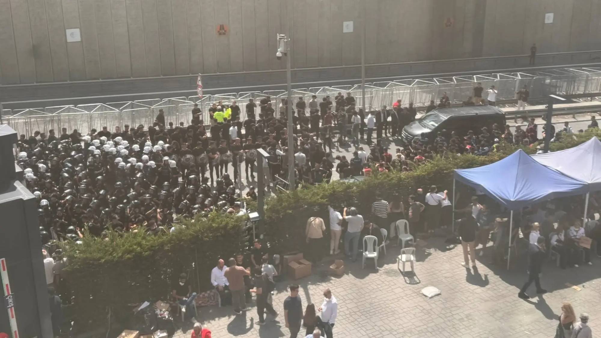 chpden yerlikayaya kanunsuz emirlerle hukuka aykiri bir sekilde baba ocagimiza saldiri emrini siz mi verdiniz SmbvHjiI