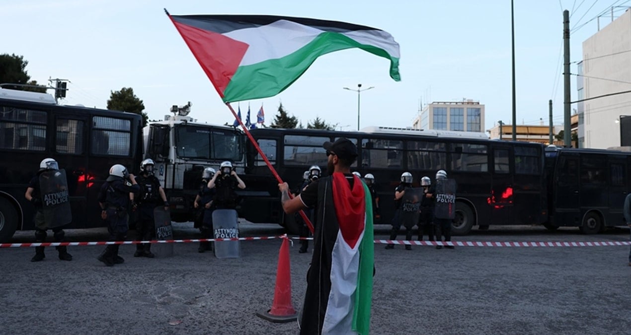 israilli yatirimcilara ait otele kirmizi boya atildi iqkyQHc4