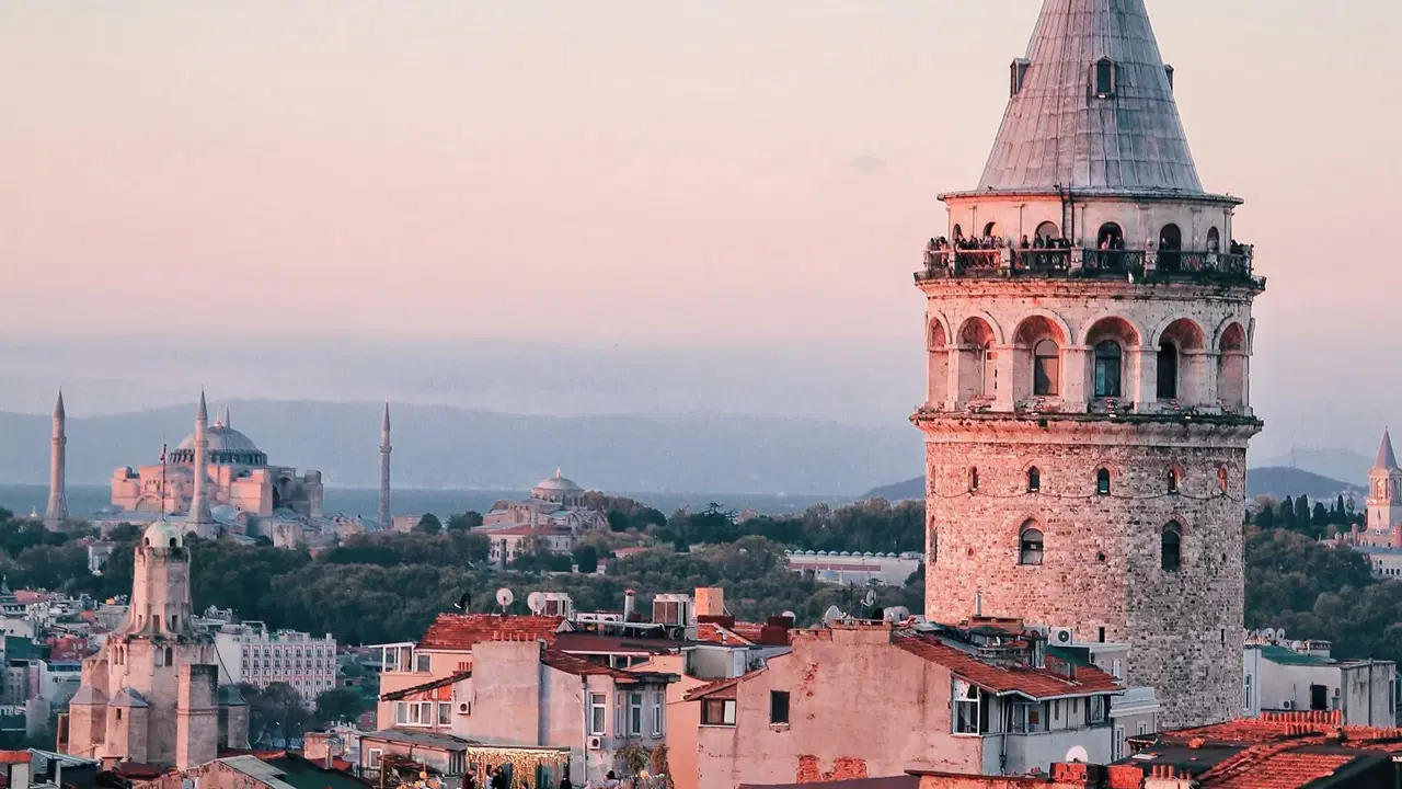 istanbullularin gundemi ekonomi gecim kaygisi tartismalari one cikiyor CiADvp6M