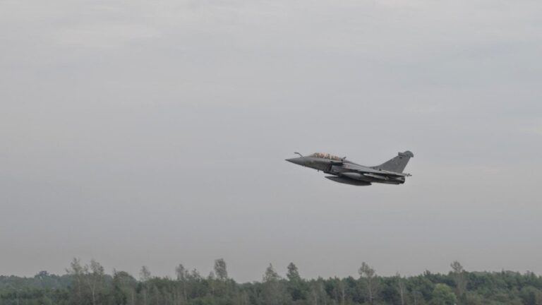 nato savas ucaklari rus tehdidi nedeniyle ukrayna sinirina sevk edildi sjY8HXUV