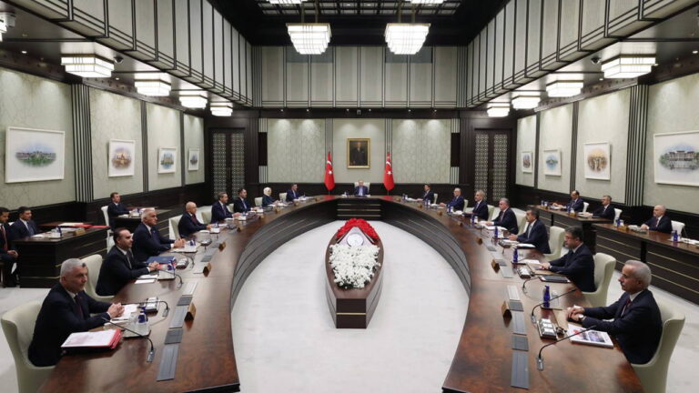 sarayda bakanlar kurulu toplandi erdogandan aciklama bekleniyor vCVjDqri