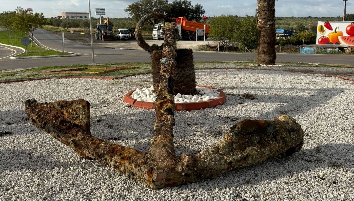 balikcilarin agina yaklasik 3 tonluk tarihi capa takildi CNMnuOsM.jpg