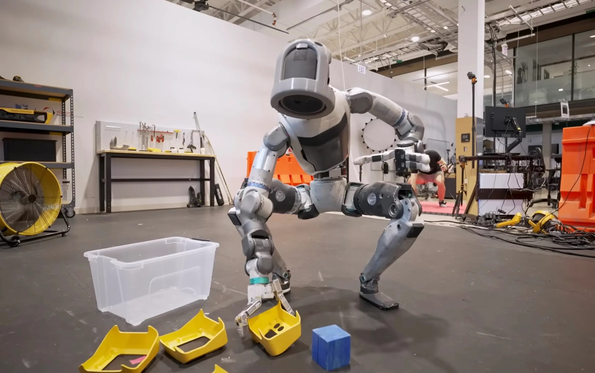 boston dynamics atlasa uc parmakli yeni el sistemi kazandirdi vZ3MuvjS