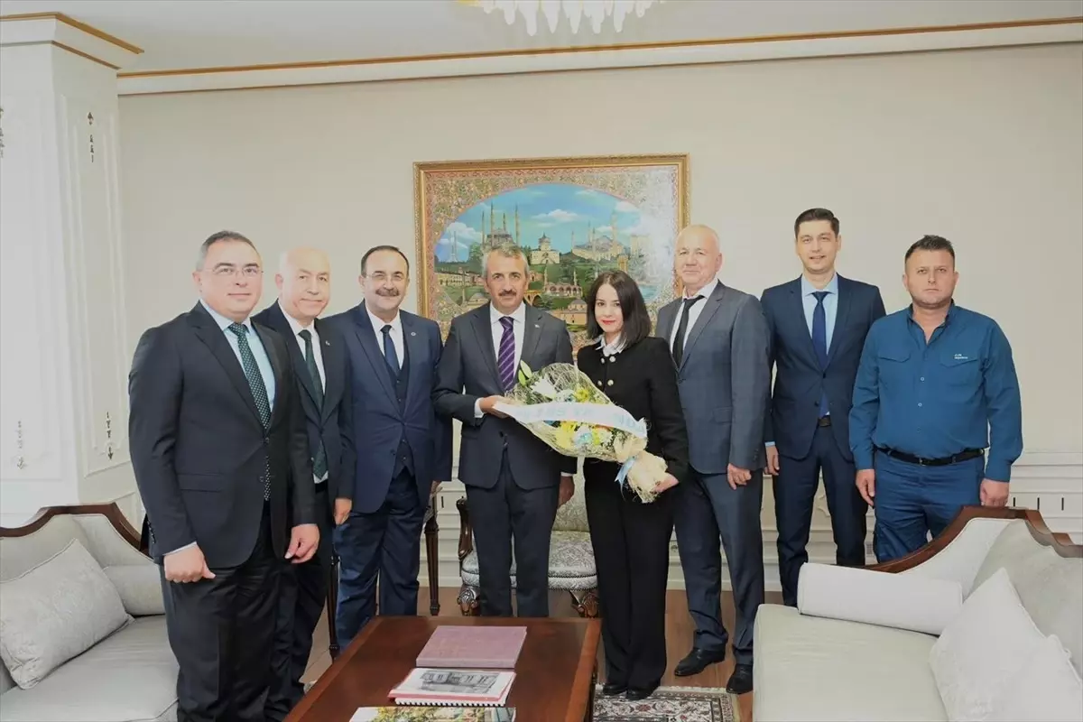 edirne valisi pttyi ziyaret etti ZTkEKBA4.jpg