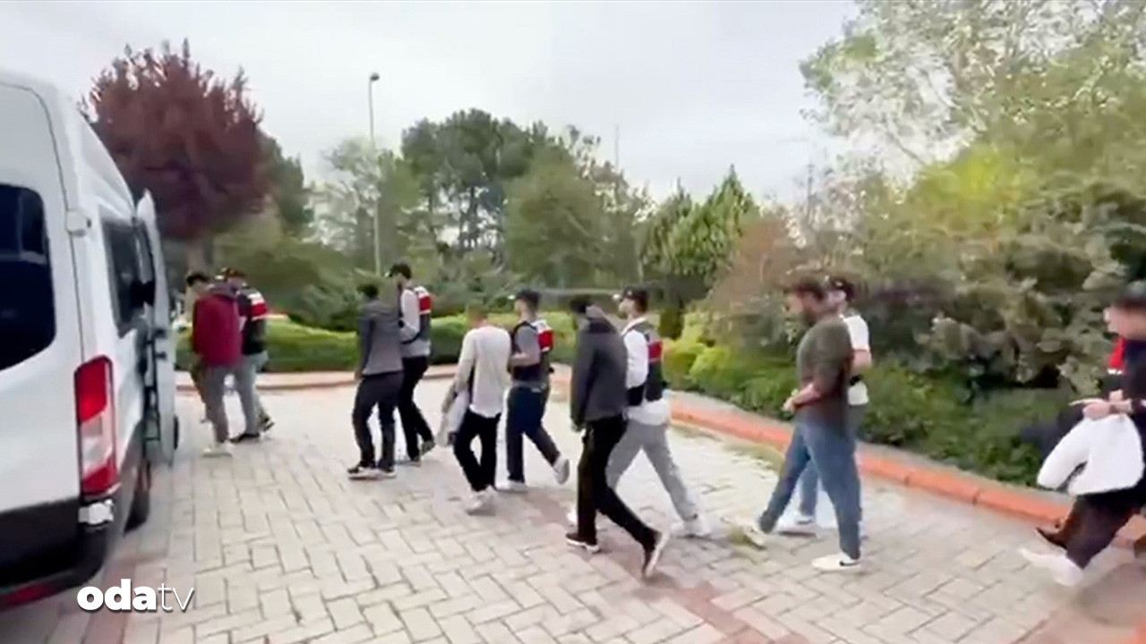 ptt ve hgs adini kullanarak dolandiricilik yapan 12 supheli yakalandi Md1stqHB