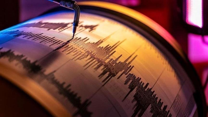 son dakika marmara denizinde 35 buyuklugunde deprem 6BbTCaeh