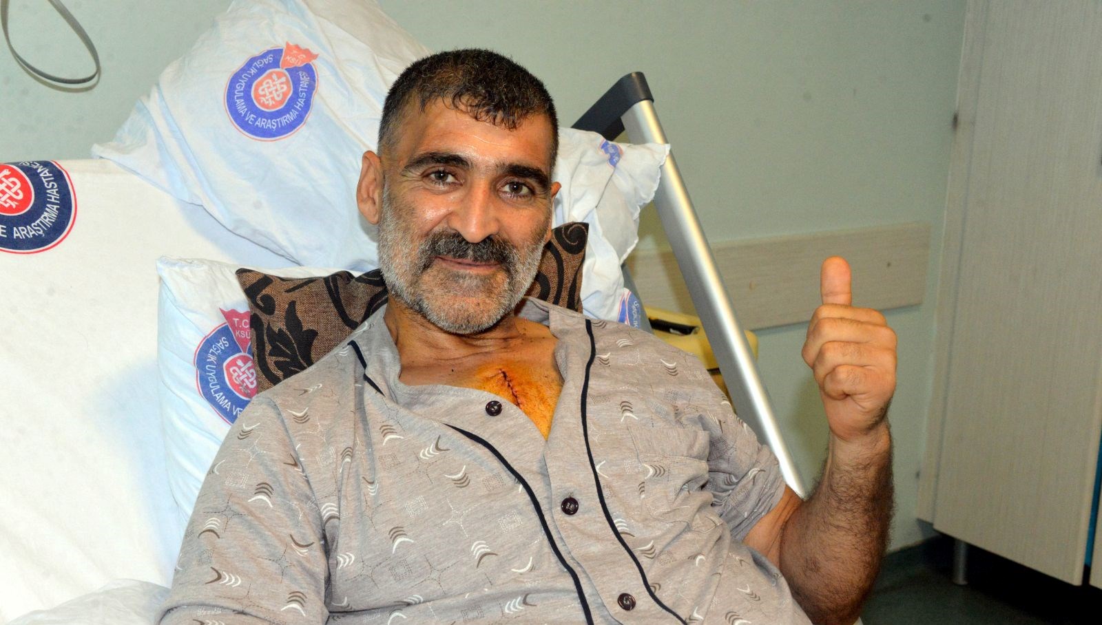 1 yil omrunun kaldigini soylemislerdi 10 yil once azraile taktigim celmeyi yine taktim dh1EvJjS.jpg