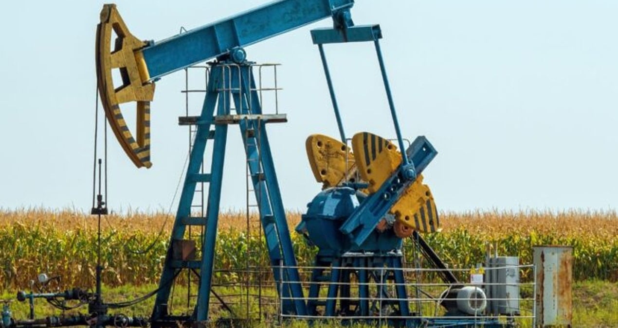 iran-petrolunun-cine-satisina-abd-engeli-ODcnh8nh