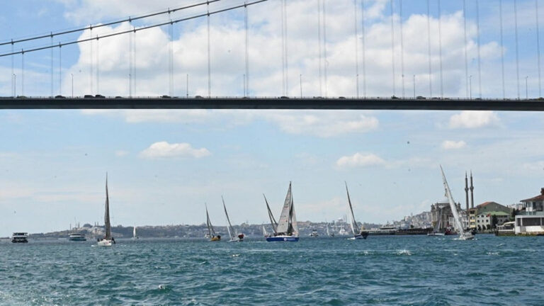 istanbul-bogazinda-yelken-ruzgari-sksHVePp
