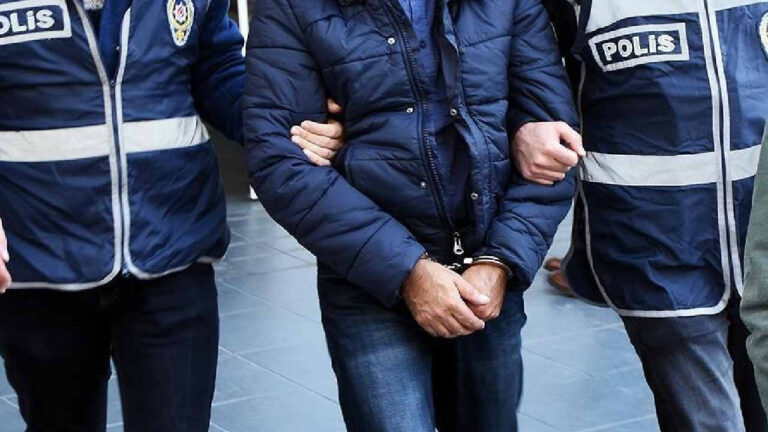 istanbul-merkezli-5-ilde-change-arac-operasyonu-24-kisi-yakalandi-pnj4wkT3